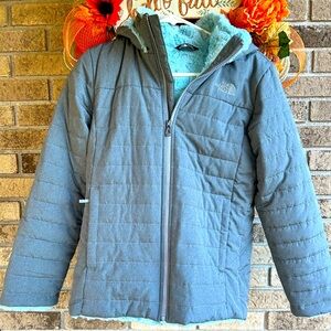 Girls Winter Jacket from The Northface. Excellent condition. Sz XLG 14/16